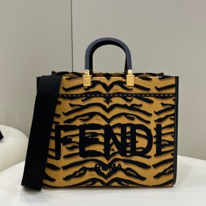 Fendi Sunshine Shopper Meduim Bag