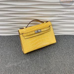 Hermès Kelly1 22 Calfskin Embossed With Crocodile Pattern