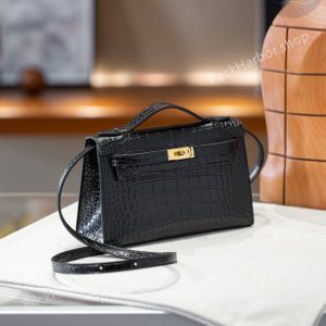 Hermès Kelly1 22 Calfskin Embossed With Crocodile Pattern