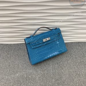 Hermès Kelly1 22 Calfskin Embossed With Crocodile Pattern