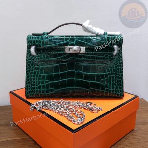 Hermès Kelly1 22 Calfskin Embossed With Crocodile Pattern