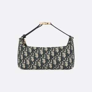 Medium Travel Nomad Pouch